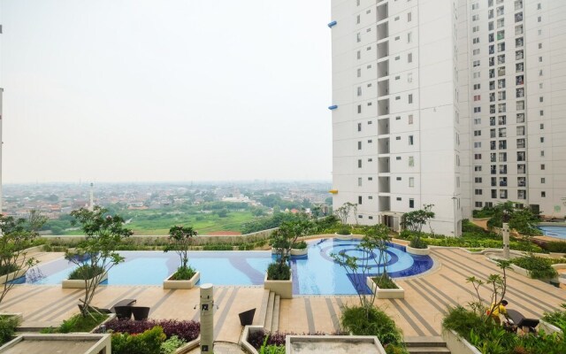 Spacious Bassura City Apartment with Pool View