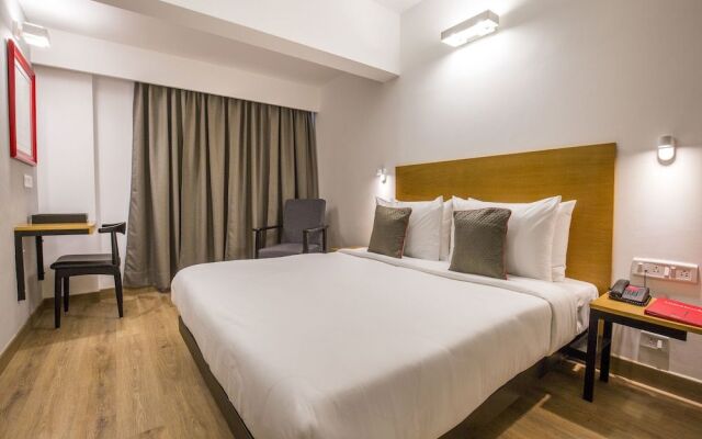 OYO Townhouse 022 Koregaon Park Pune