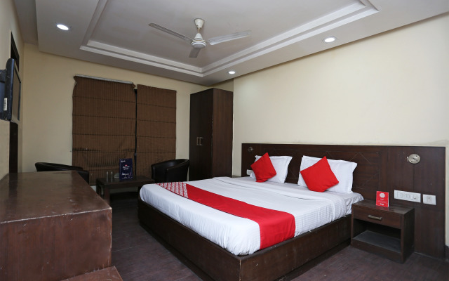 OYO 15096 Hotel Stay International