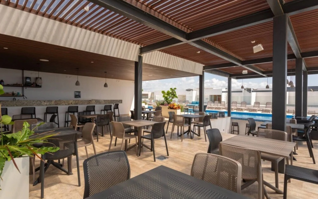 New Condo In Nice Vacation Complex - 5 People