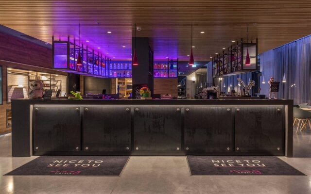 MOXY London Heathrow Airport