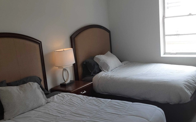 Deep Cleaned 1Br Apartment | Downtown Location