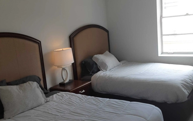 Deep Cleaned 1Br Apartment | Downtown Location