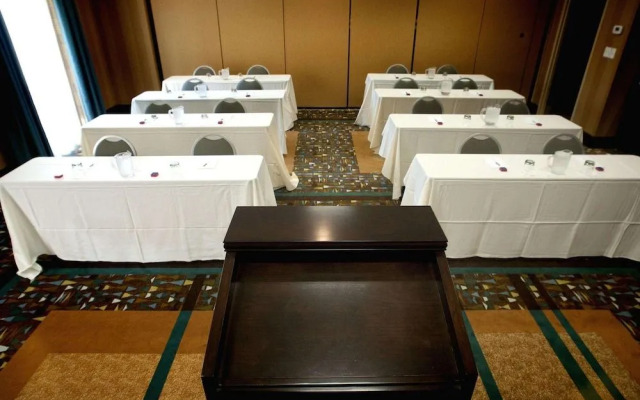 HAMPTON INN &amp; SUITES SMITHFIELD(H)
