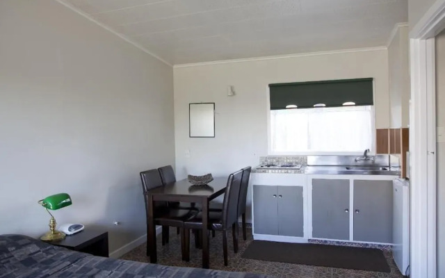Apple Motor Inn