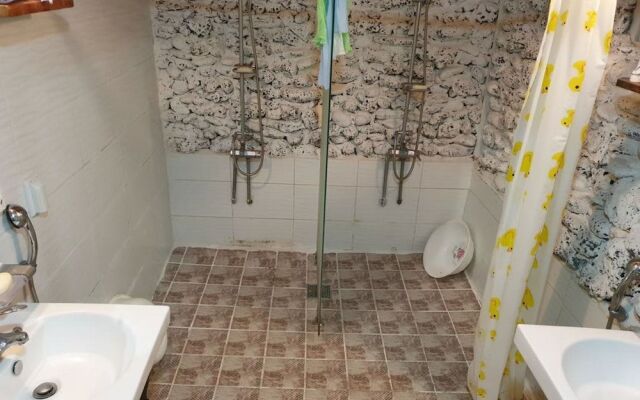Guesthouse Party-Free Pub - Hostel