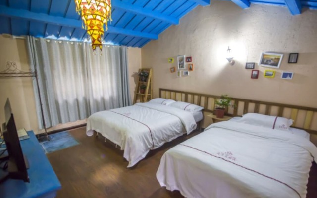 Zhangjiajie April Day Hostel