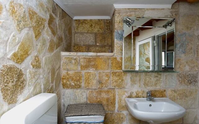 New Hope, studio with pool near the beach