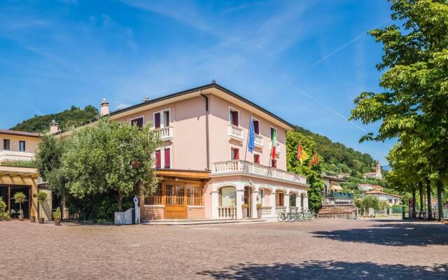 Hotel Alla Corte