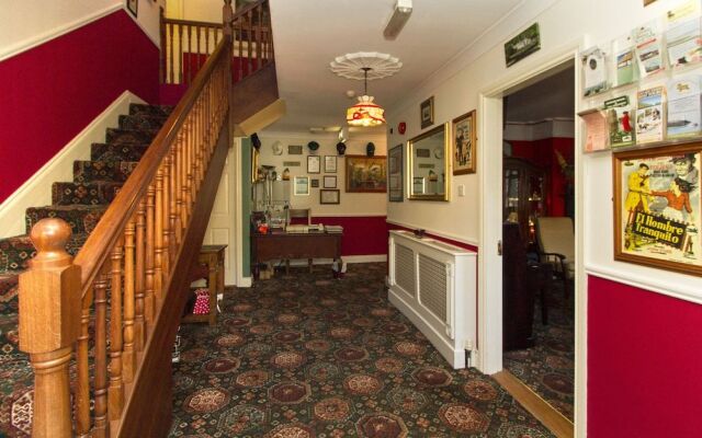 Augusta Lodge Guesthouse