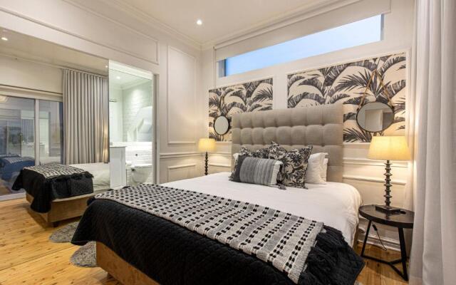 Clifton YOLO Spaces – Clifton Beachfront Apartments