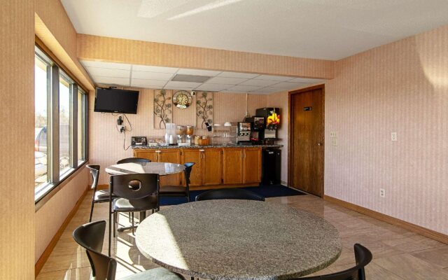 Devils Lake Inn By OYO Near Devils Lake Regional Airport