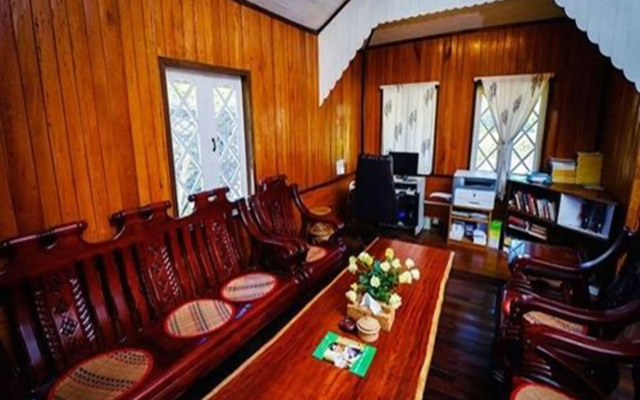 Pine Hill Resort