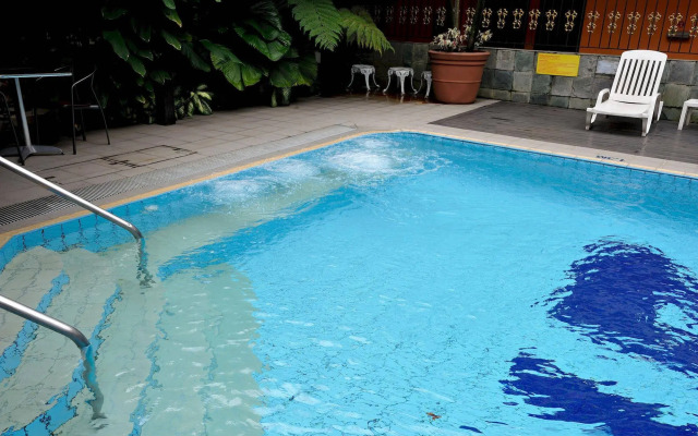 VIP Hotel (SG Clean Certified)