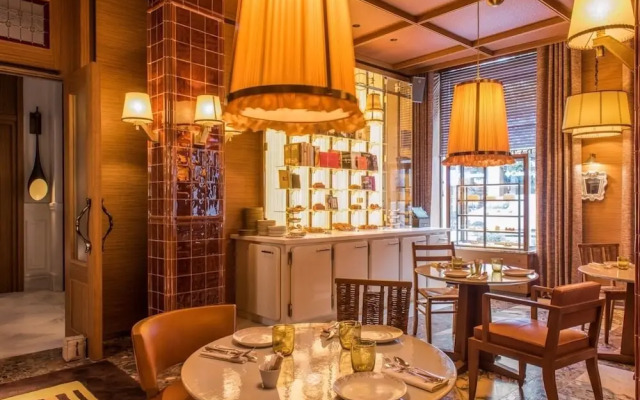 Brach Madrid - Evok Collection