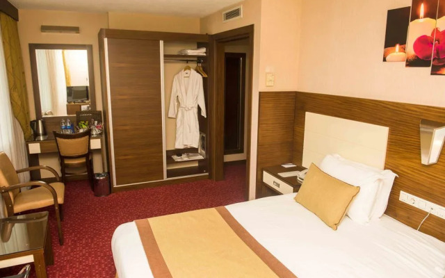 Ozgobek Ronesans Hotel De Luxe