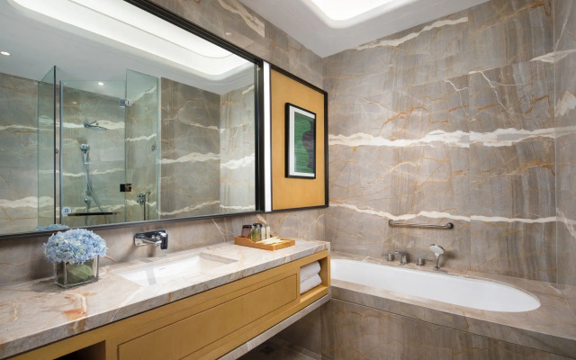 Hilton Garden Inn Nujiang
