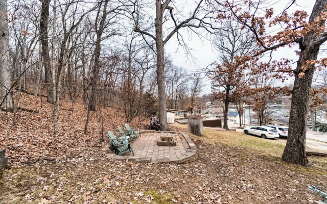 Osage Beach Getaway Lake Views Pet Friendly!