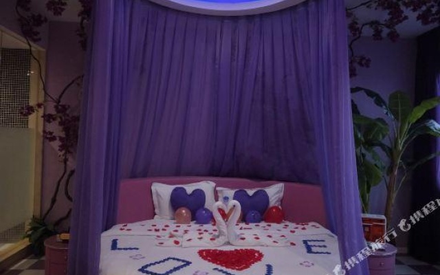 520 Theme Hostel (Pass College of Chongqing Technology and Business University) – Guest Rooms – Chongqing
