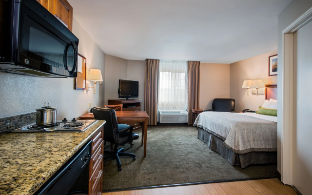 Candlewood Suites Perrysburg by IHG