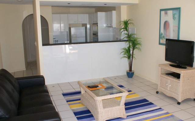 Beachside Resort - Kawana Waters