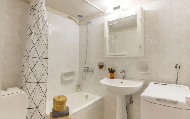 Nautilus Charm Apartment