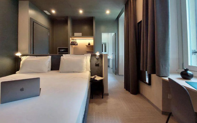 Vico Fashion District