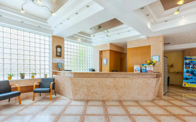 Atrium Hotel