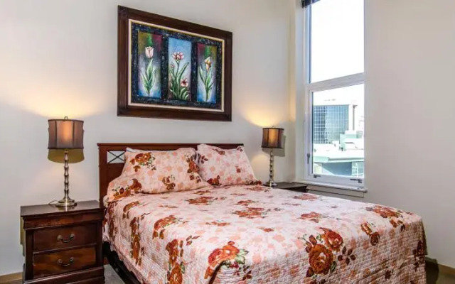 Space Needle Apartment