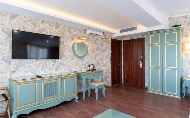 Motali Life Hotel