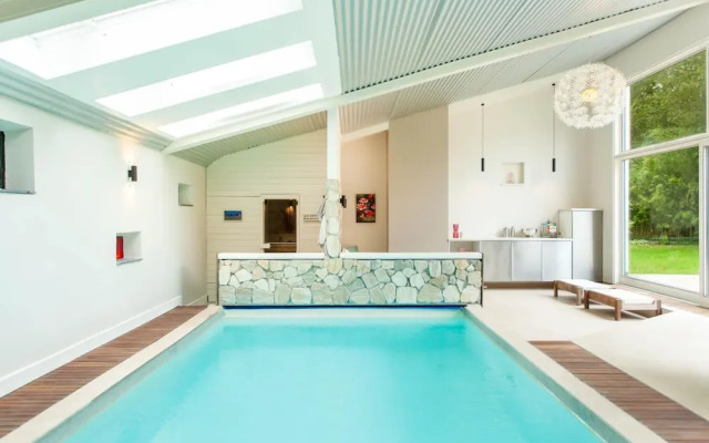 Lanaken Retreat Pool Jacuzzi and Sauna