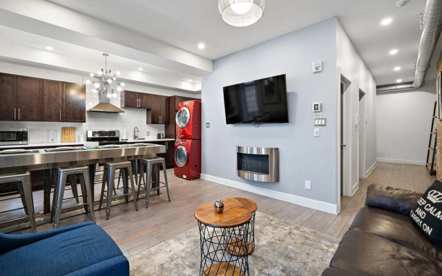 2055 Bishop