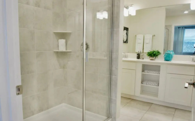 104 Modern Condo Storey Lake Disney