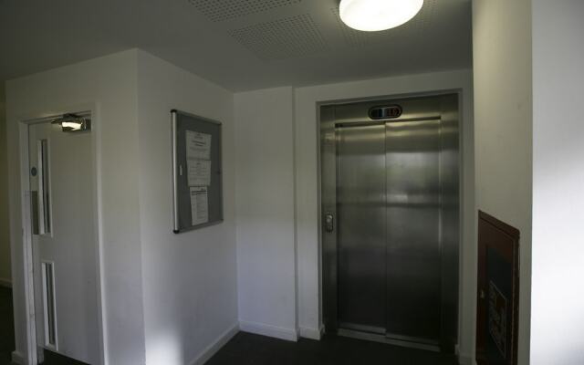 Brentwood - Deluxe Apartment