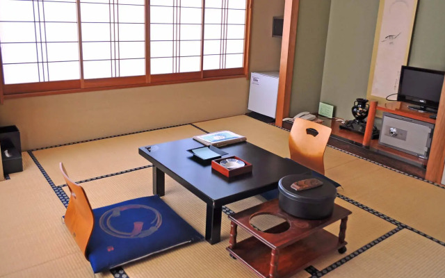 Shunjuan Yumeshi Idumiya