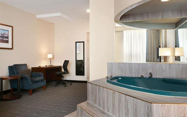Travelodge by Wyndham Conference Centre & Suites Whitecourt