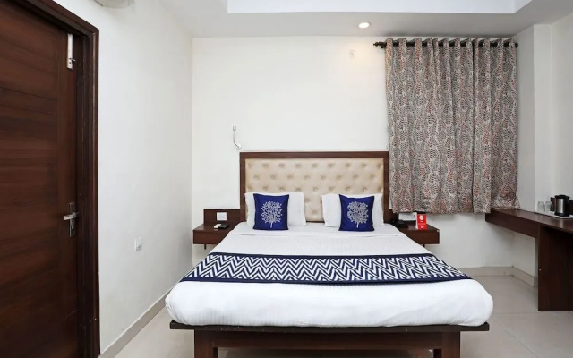 OYO 680 Hotel Ranjana Heritage - Hotel in Λάκναου - Photo 5