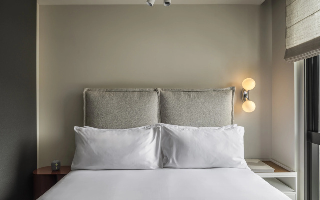 The StandardX, Melbourne – Guest Rooms – Melbourne