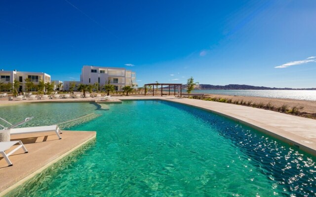 Blue House LV 2-4 Costa Divina by Kivoya