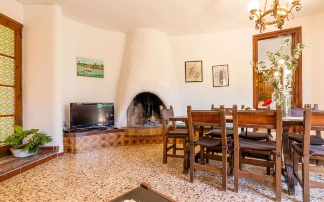 House Ibicenca Deltebre