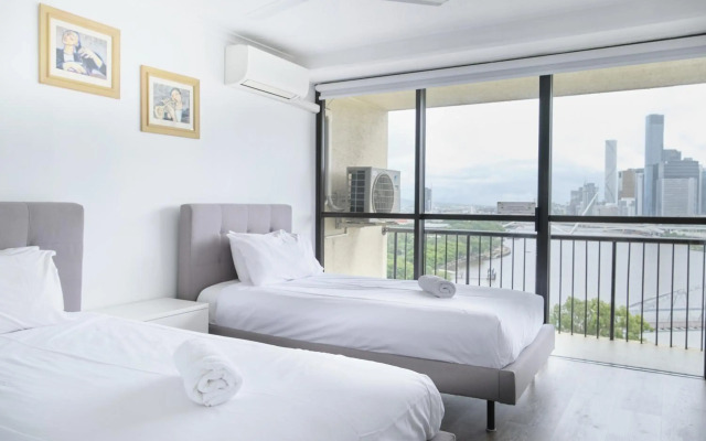 River Plaza Apartments