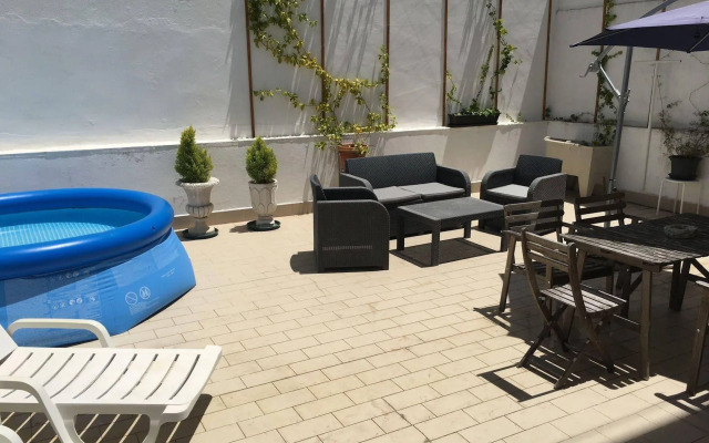 Lemon Tree Apartments