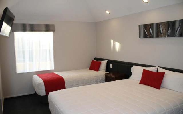 Birchwood Manor Motel