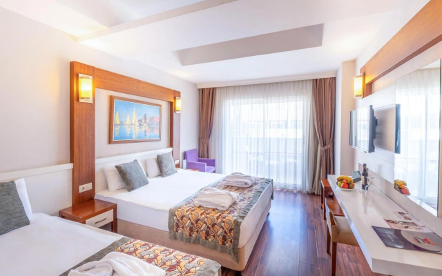 Microtel by Wyndham UP Technohub