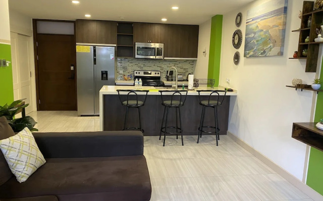 Elegant 1BR Apt with Pool