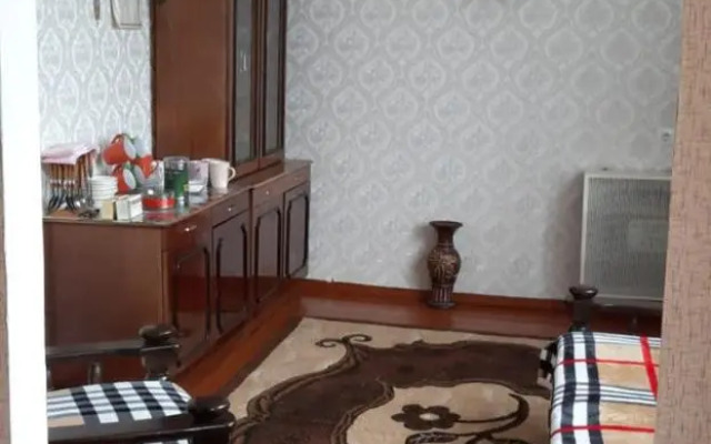Nikoloz Guesthouse