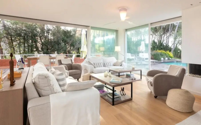 Ferran in Llafranc With 4 Bedrooms and 2 Bathrooms