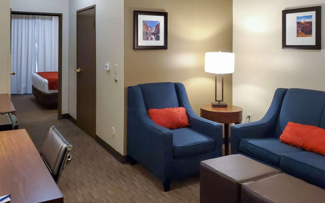 Comfort Inn & Suites Tempe Phoenix Sky Harbor Airport