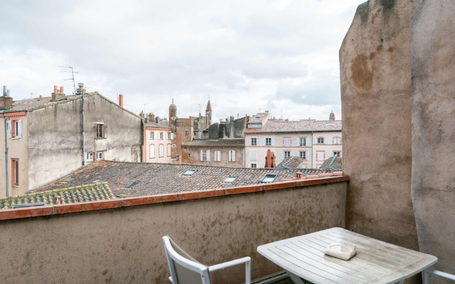 Jacobin - Downtown Rooftop Parking and AC
