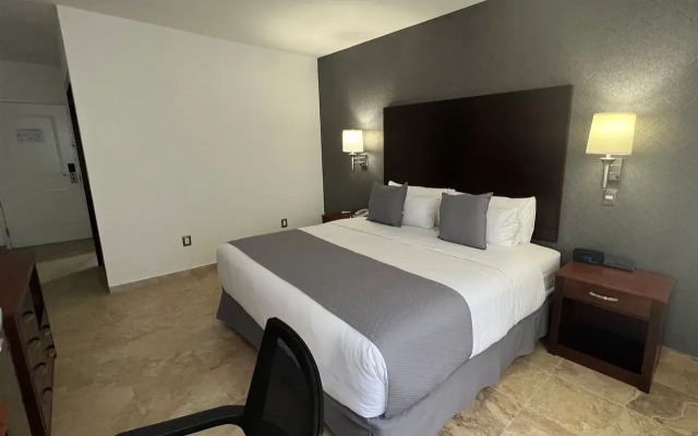 La Quinta by Wyndham Reynosa